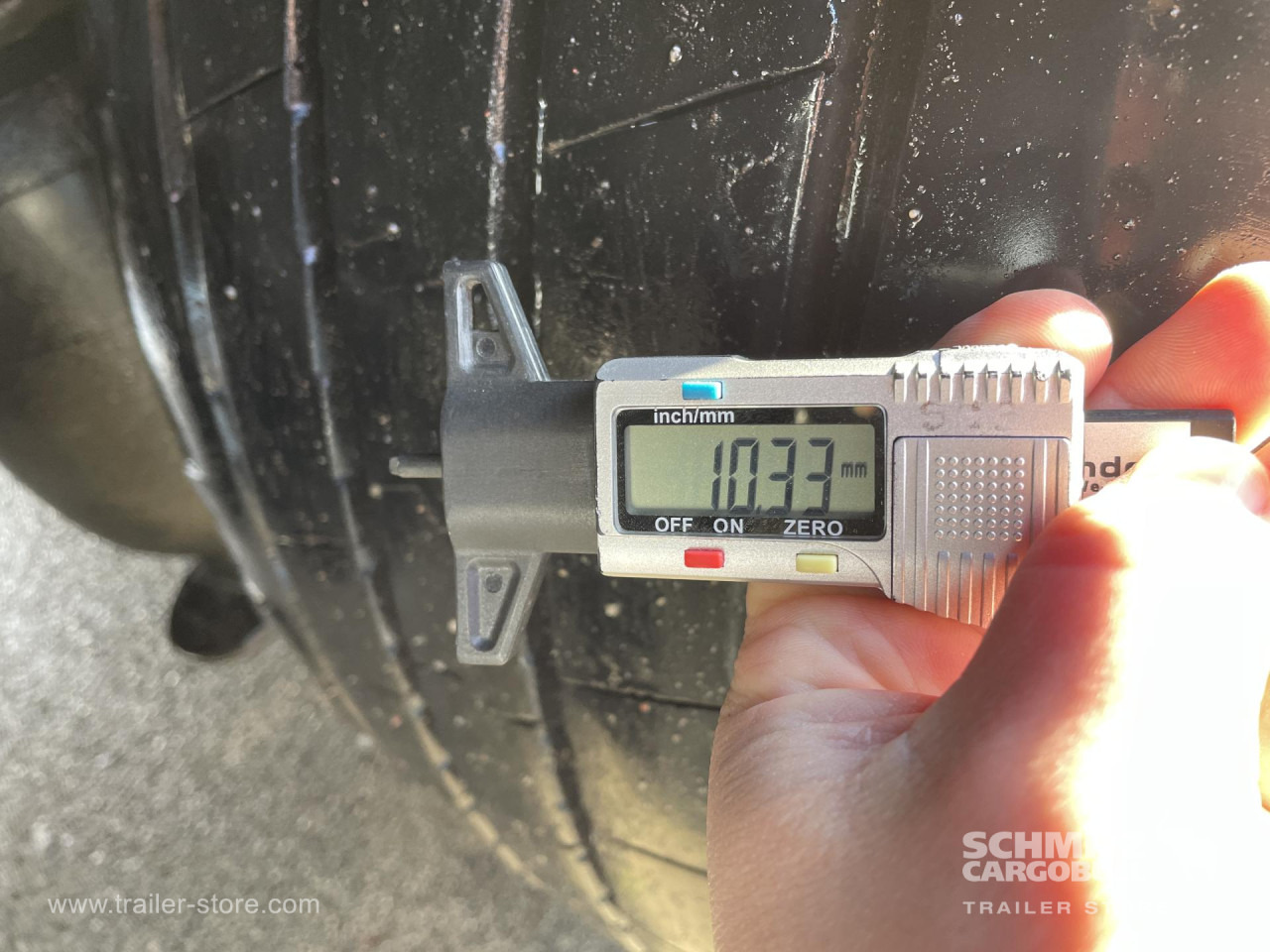 SCHMITZ Curtainsider Standard - Semi-reboque de lona: foto 5 SCHMITZ Curtainsider Standard - Semi-reboque de lona: foto 5