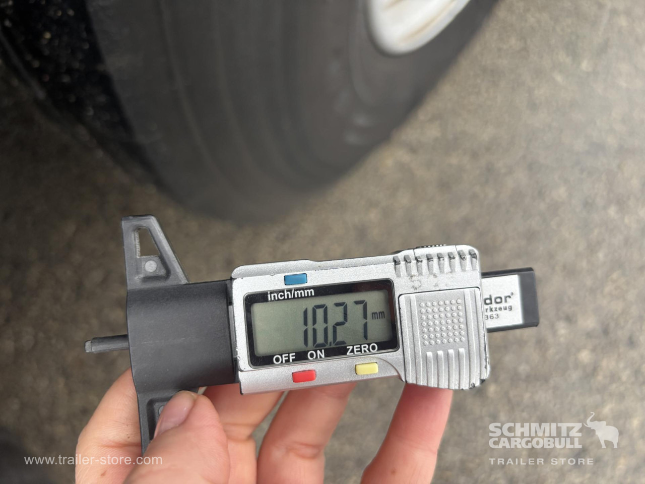 SCHMITZ Curtainsider Standard - Semi-reboque de lona: foto 3 SCHMITZ Curtainsider Standard - Semi-reboque de lona: foto 3