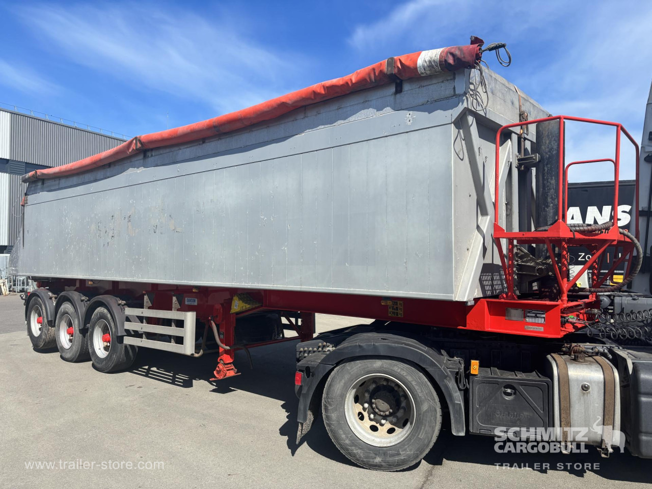 Tipper Alu-square sided body 40m³ - Semireboque basculante: foto 1 Tipper Alu-square sided body 40m³ - Semireboque basculante: foto 1