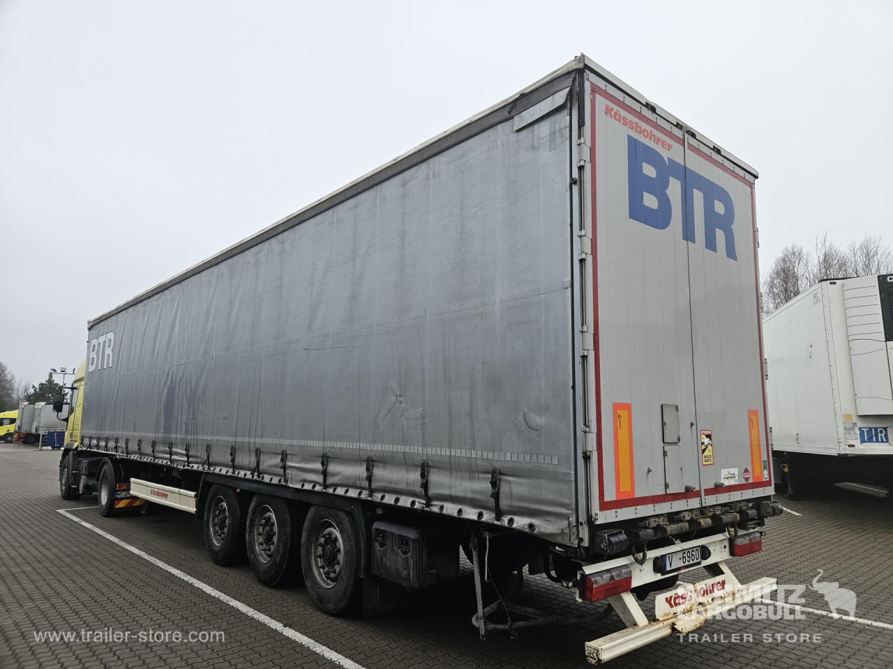 KAESSBOHRER Curtainsider Standard - Semi-reboque de lona: foto 2 KAESSBOHRER Curtainsider Standard - Semi-reboque de lona: foto 2