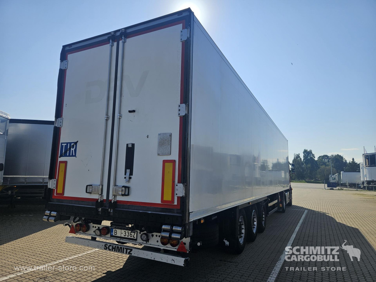 SCHMITZ Reefer Standard Double deck - Semireboque isotérmico: foto 1 SCHMITZ Reefer Standard Double deck - Semireboque isotérmico: foto 1