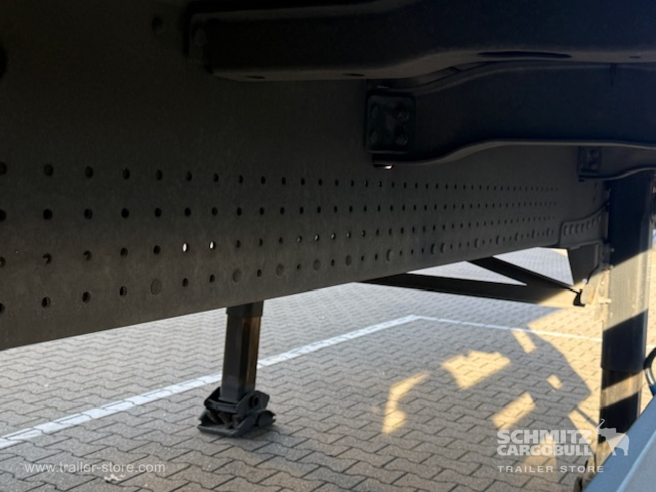 SCHMITZ Oplegger Kasten Standard - Semireboque furgão: foto 3 SCHMITZ Oplegger Kasten Standard - Semireboque furgão: foto 3