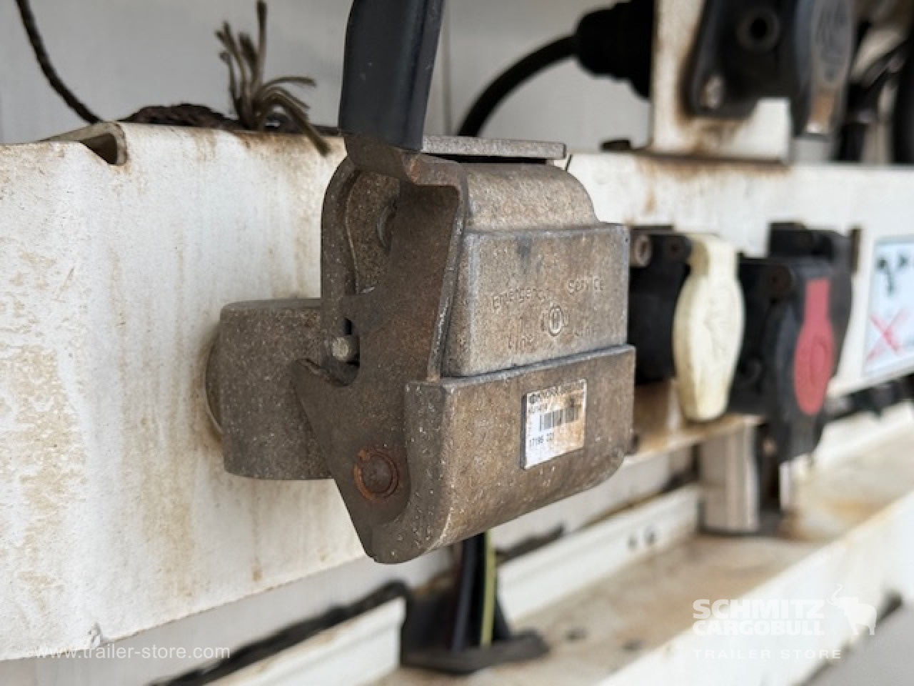 SCHMITZ Oplegger Vries Multitemp Double deck - Semireboque isotérmico: foto 5 SCHMITZ Oplegger Vries Multitemp Double deck - Semireboque isotérmico: foto 5