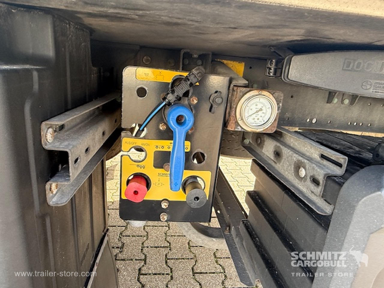 SCHMITZ Oplegger Vries Standard Double deck - Semireboque isotérmico: foto 3 SCHMITZ Oplegger Vries Standard Double deck - Semireboque isotérmico: foto 3