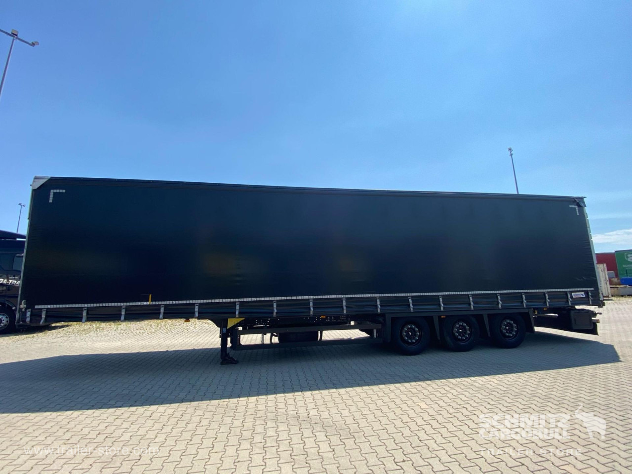 SCHMITZ Curtainsider Mega - Semi-reboque de lona: foto 2 SCHMITZ Curtainsider Mega - Semi-reboque de lona: foto 2