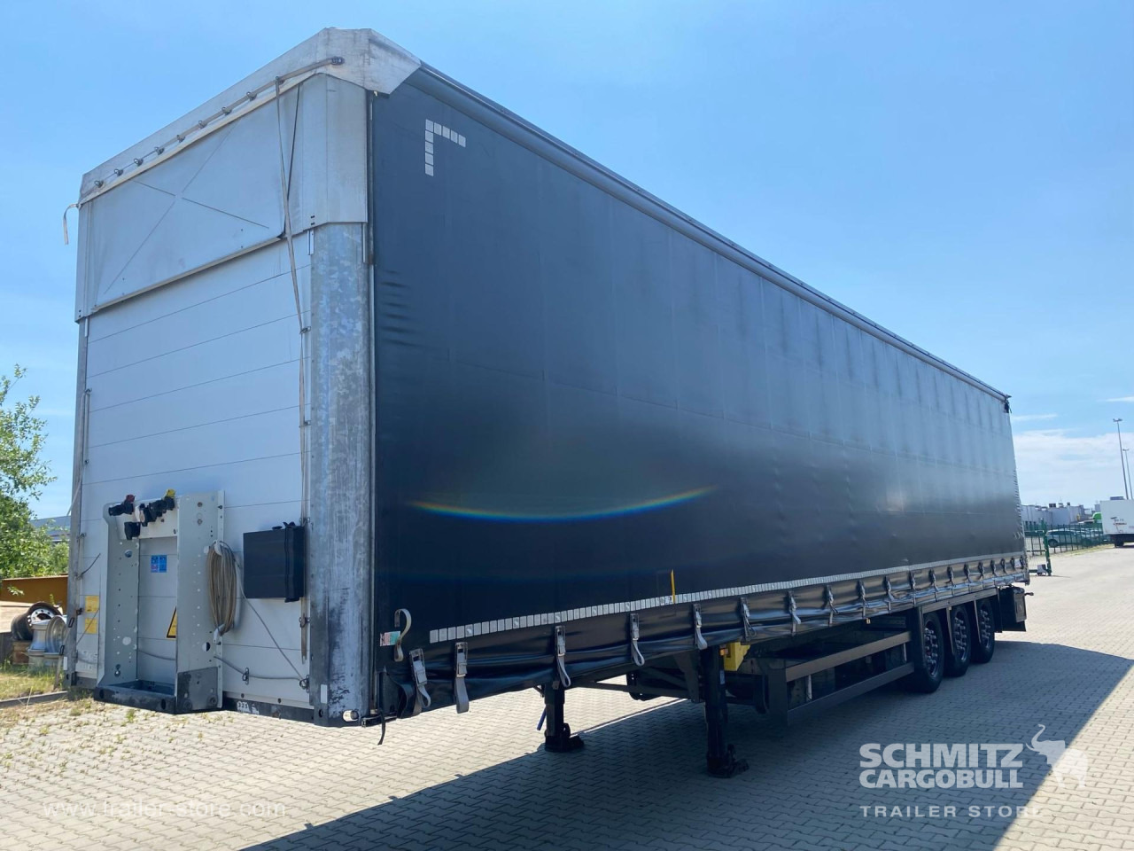 SCHMITZ Curtainsider Mega - Semi-reboque de lona: foto 1 SCHMITZ Curtainsider Mega - Semi-reboque de lona: foto 1