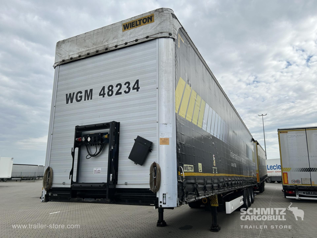 WIELTON Curtainsider Mega - Semi-reboque de lona: foto 1 WIELTON Curtainsider Mega - Semi-reboque de lona: foto 1