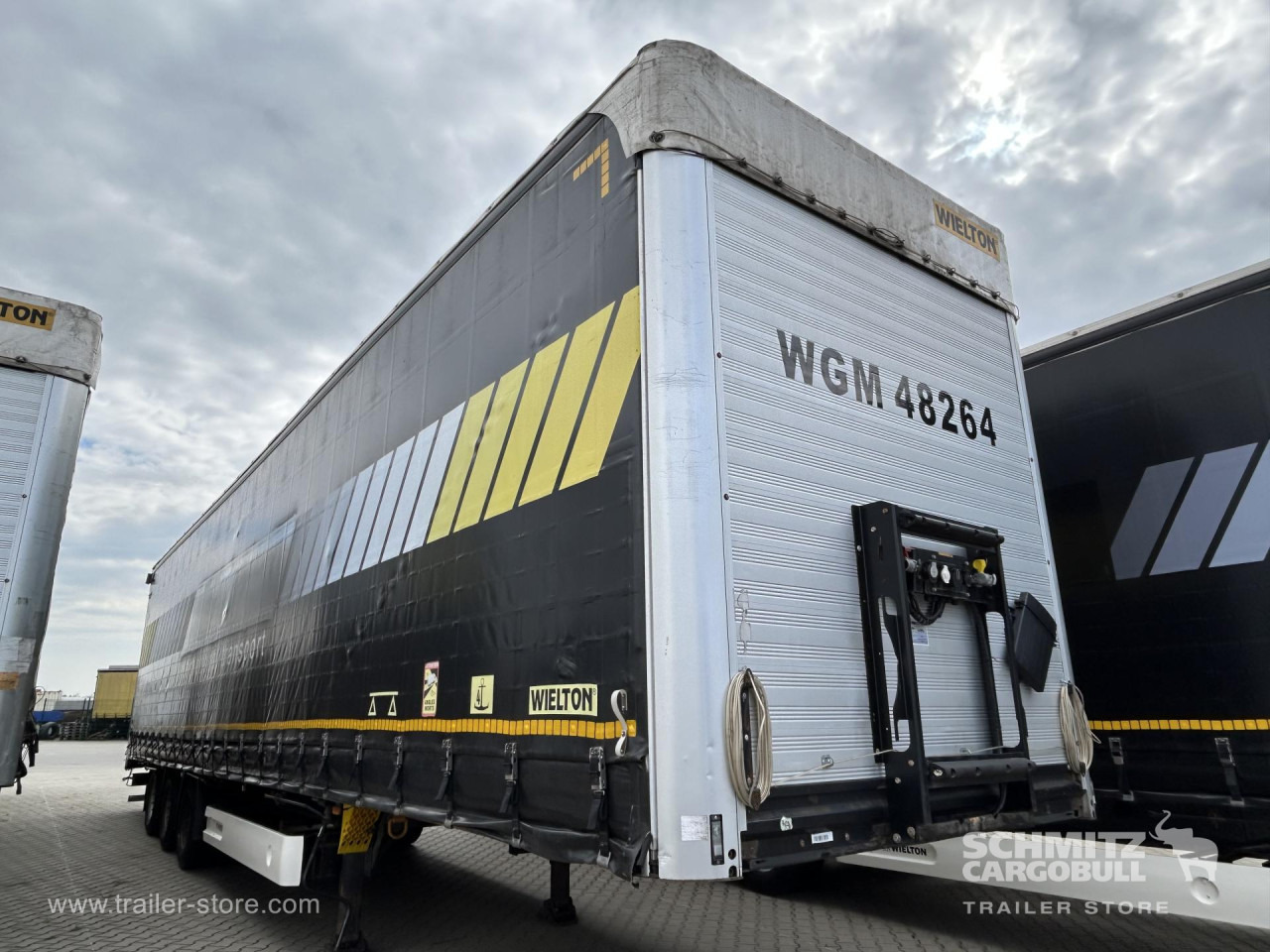 WIELTON Curtainsider Mega - Semi-reboque de lona: foto 1 WIELTON Curtainsider Mega - Semi-reboque de lona: foto 1