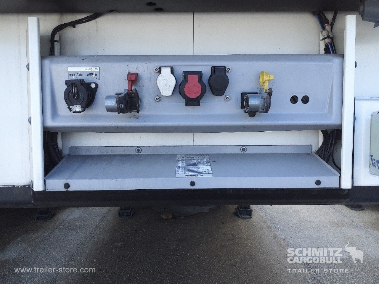 SCHMITZ Reefer Standard - Semireboque isotérmico: foto 4 SCHMITZ Reefer Standard - Semireboque isotérmico: foto 4