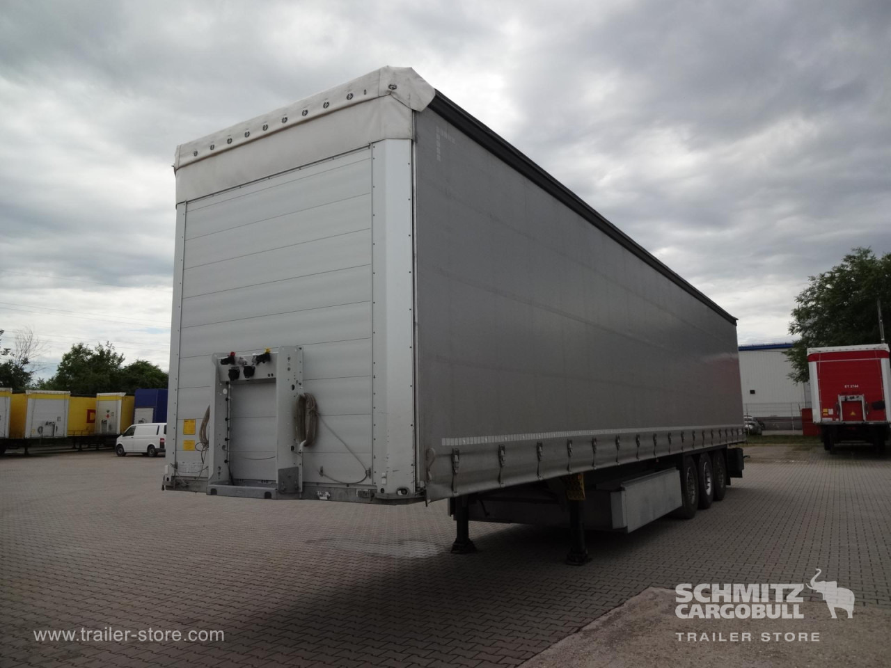 SCHMITZ Curtainsider Standard - Semi-reboque de lona: foto 5 SCHMITZ Curtainsider Standard - Semi-reboque de lona: foto 5