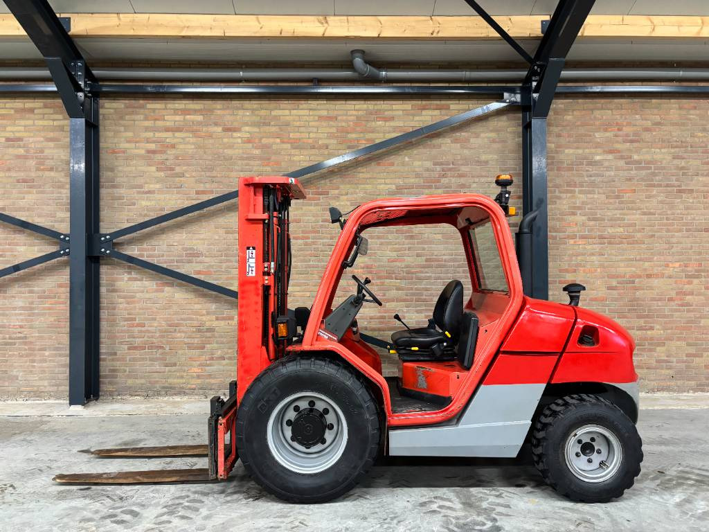 Manitou MH 25.4 T - Empilhador todo-o-terreno: foto 1 Manitou MH 25.4 T - Empilhador todo-o-terreno: foto 1