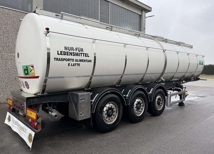 BATA CISTERNA ALIMENTARE SANTI-MENCI ANNO 05-2010 - Semirreboque tanque: foto 4 BATA CISTERNA ALIMENTARE SANTI-MENCI ANNO 05-2010 - Semirreboque tanque: foto 4