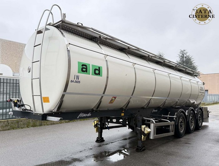 BATA CISTERNA ALIMENTARE SANTI-MENCI ANNO 05-2010 - Semirreboque tanque: foto 1 BATA CISTERNA ALIMENTARE SANTI-MENCI ANNO 05-2010 - Semirreboque tanque: foto 1