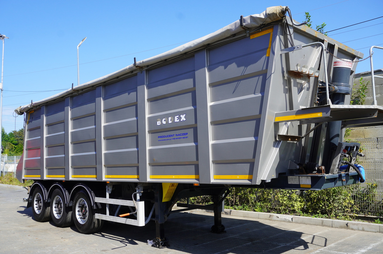 BODEX steel tipper semi-trailer 42 m³ - Semireboque basculante: foto 3 BODEX steel tipper semi-trailer 42 m³ - Semireboque basculante: foto 3