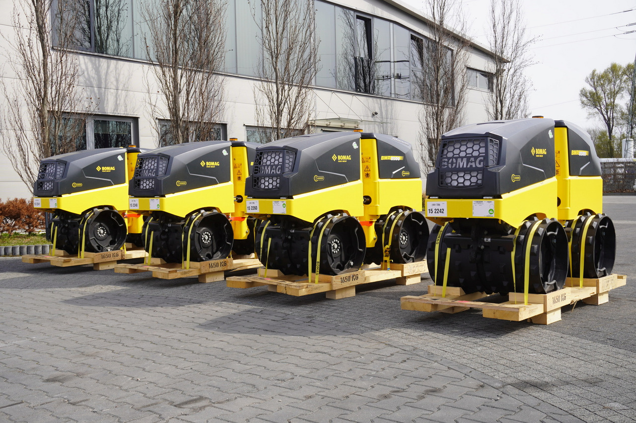 BOMAG BMP 8500 brand-new trench roller / Remote Control / 4 units - Estabilizador de solos: foto 1 BOMAG BMP 8500 brand-new trench roller / Remote Control / 4 units - Estabilizador de solos: foto 1