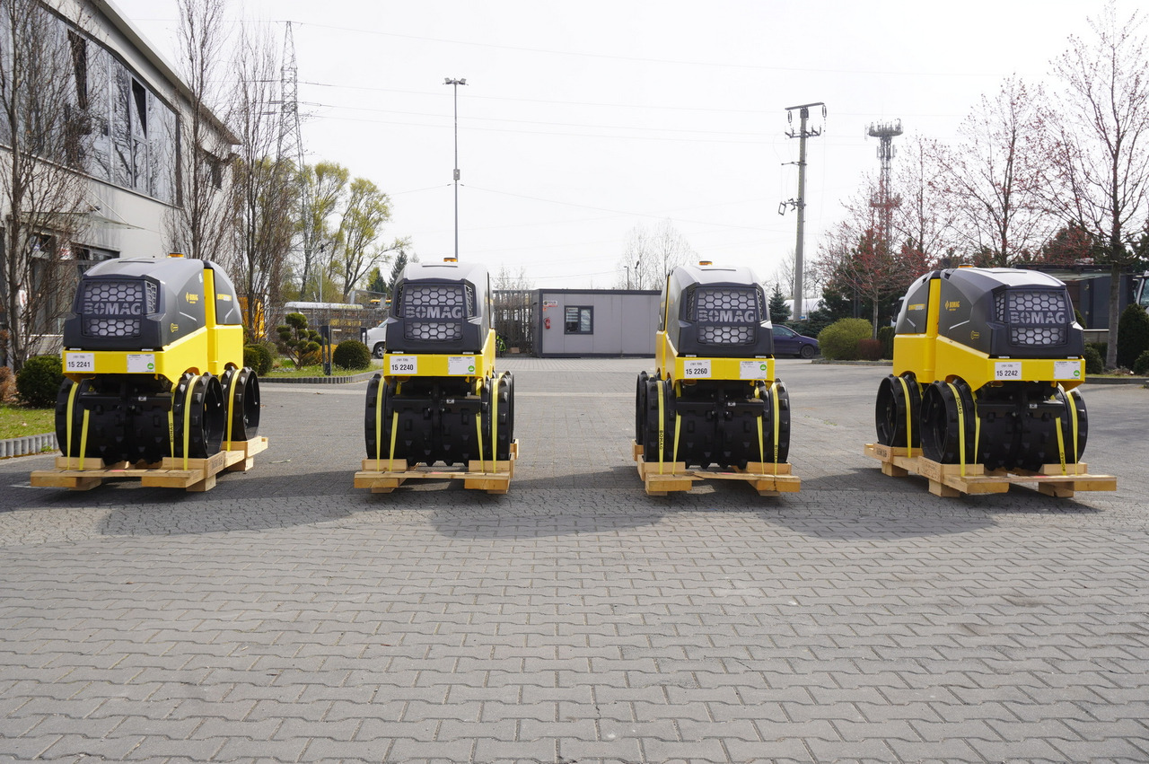 BOMAG BMP 8500 brand-new trench roller / Remote Control / 4 units - Estabilizador de solos: foto 2 BOMAG BMP 8500 brand-new trench roller / Remote Control / 4 units - Estabilizador de solos: foto 2