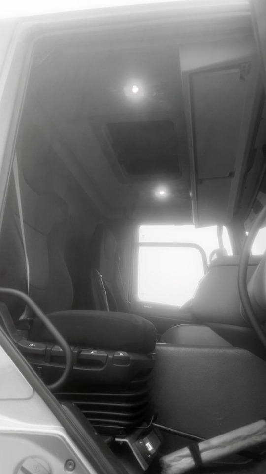 Camião de caixa aberta/ Plataforma, Caminhão grua DAF CF 480 8x4 E6 / Fassi F315A.2.26 crane / flatbedCF 480 8x4 E6 / Fassi F315A.2.26 crane / flatbed: foto 15 Camião de caixa aberta/ Plataforma, Caminhão grua DAF CF 480 8x4 E6 / Fassi F315A.2.26 crane / flatbedCF 480 8x4 E6 / Fassi F315A.2.26 crane / flatbed: foto 15