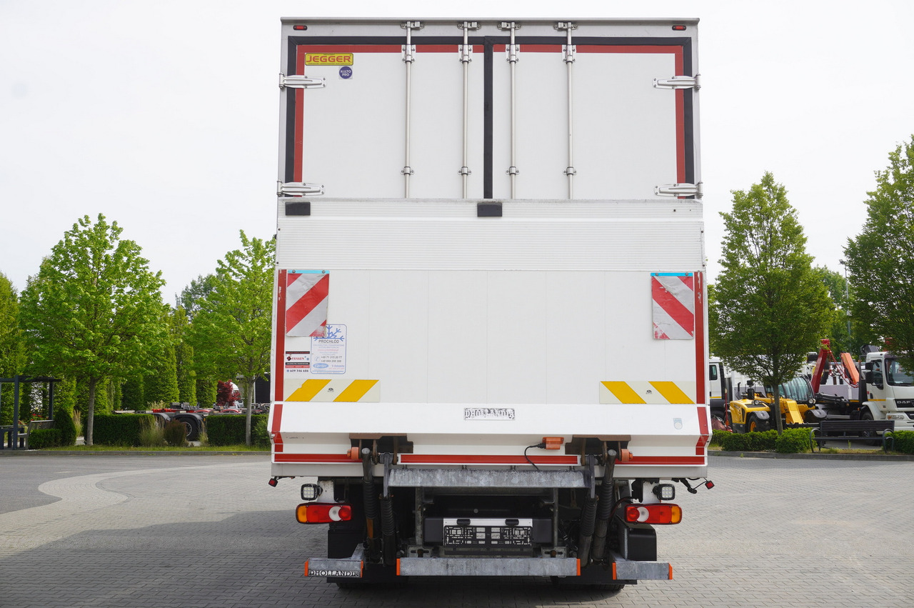 DAF LF 16.260 / Jegger Refrigerator / Carrier Supra 750 / DHOLLANDIA 1500 kg / Sleeper cab - Caminhão frigorífico: foto 4 DAF LF 16.260 / Jegger Refrigerator / Carrier Supra 750 / DHOLLANDIA 1500 kg / Sleeper cab - Caminhão frigorífico: foto 4