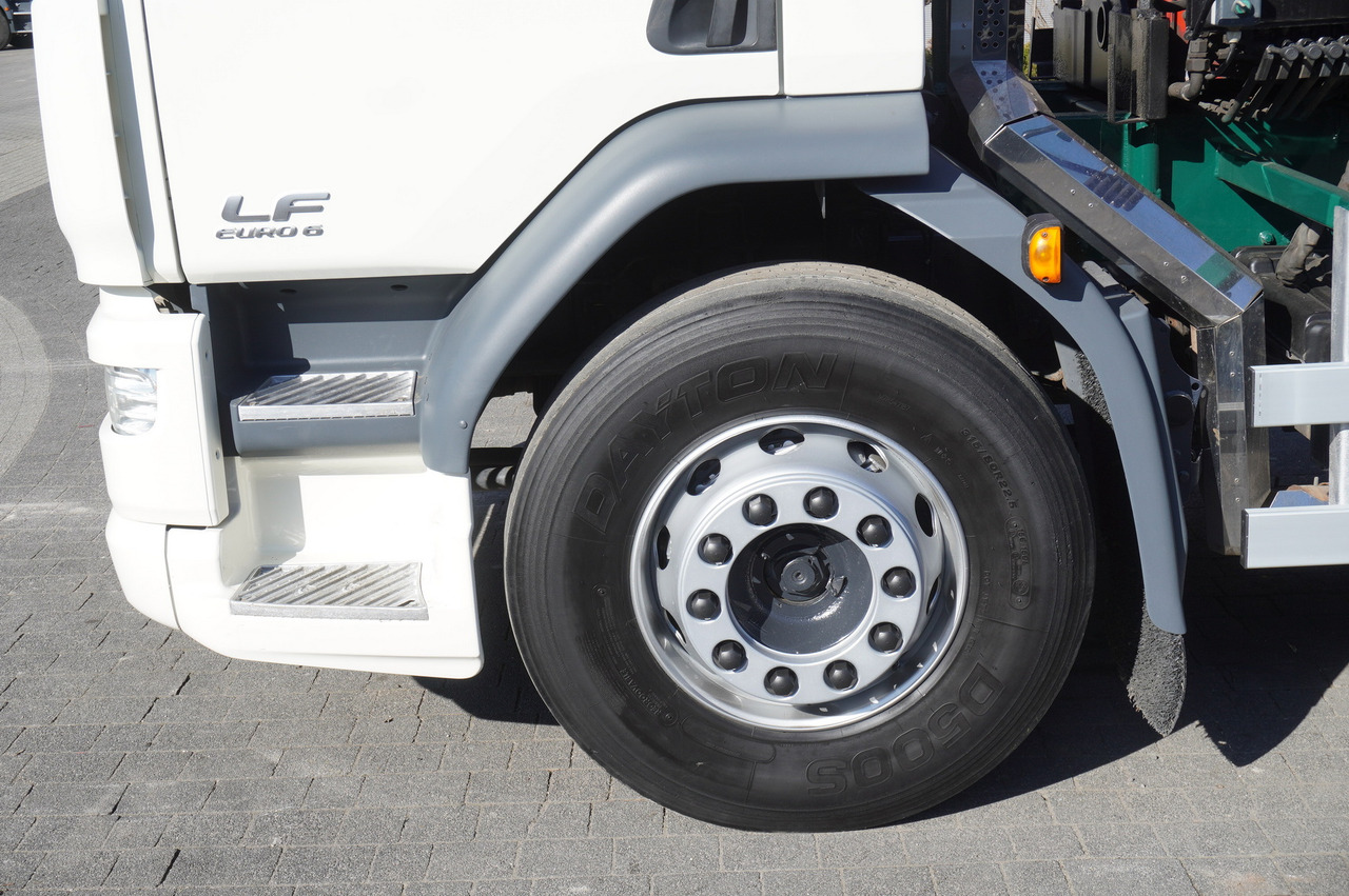 Caminhão multibenne, Caminhão grua DAF LF 18.310 E6 / Skip loader Fornal NKR 130V / HDS HMF 735 K2 / Manual gearbox: foto 24