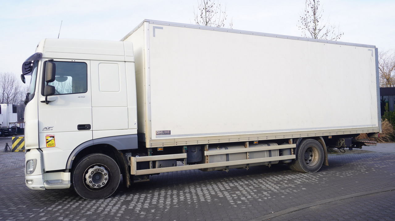 DAF XF 410 EURO 6 /410 HP / 20 EPAL / Dhollandia lift 1500 kg - Caminhão furgão: foto 3 DAF XF 410 EURO 6 /410 HP / 20 EPAL / Dhollandia lift 1500 kg - Caminhão furgão: foto 3