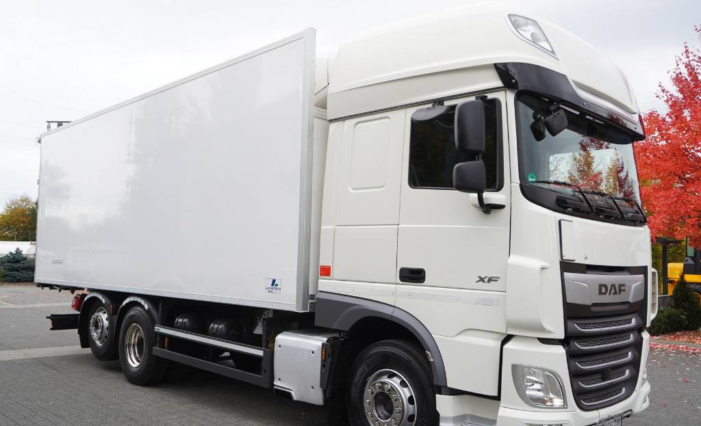 DAF XF 450 6×2 E6 / Refrigerator Lacapitaine / ATP/FRC to 2027 / 18 pallets - Caminhão frigorífico: foto 3 DAF XF 450 6×2 E6 / Refrigerator Lacapitaine / ATP/FRC to 2027 / 18 pallets - Caminhão frigorífico: foto 3