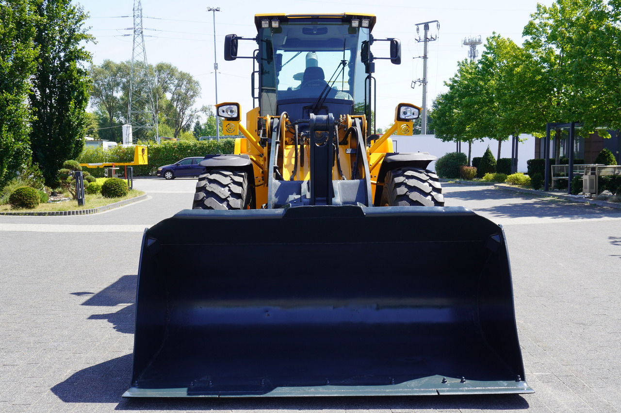 HYUNDAI HL940A articulated loader / year 2021 / weight 13.5t year of production 2021 - Carregadeira de rodas: foto 5 HYUNDAI HL940A articulated loader / year 2021 / weight 13.5t year of production 2021 - Carregadeira de rodas: foto 5