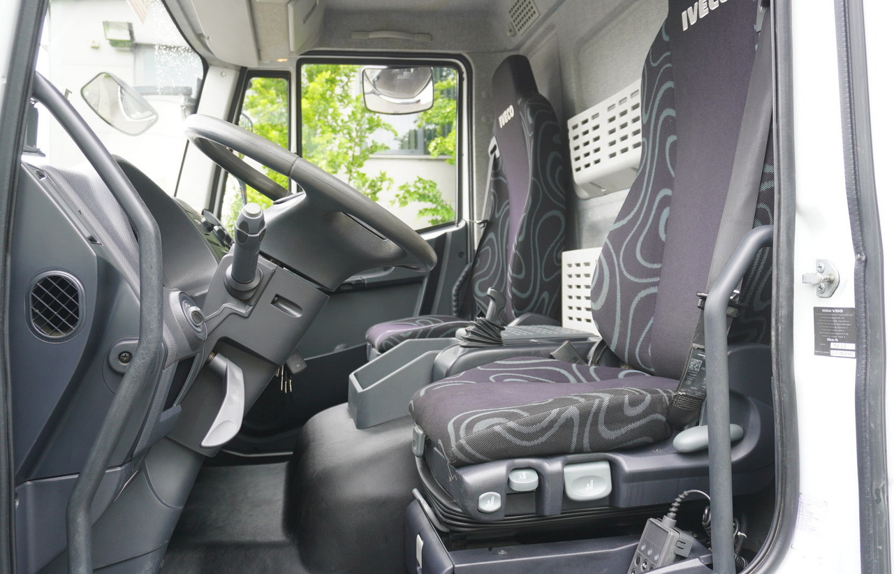 Camião de caixa aberta/ Plataforma IVECO Eurocargo 150 E25 / 90 tho. km !!! / Tow truck: foto 19
