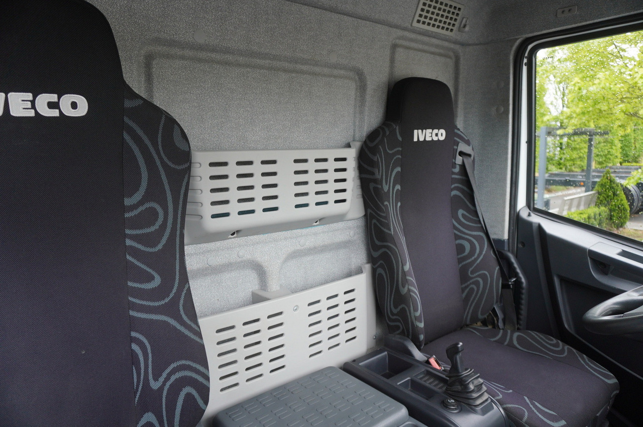 Camião de caixa aberta/ Plataforma IVECO Eurocargo 150 E25 / 90 tho. km !!! / Tow truck: foto 29