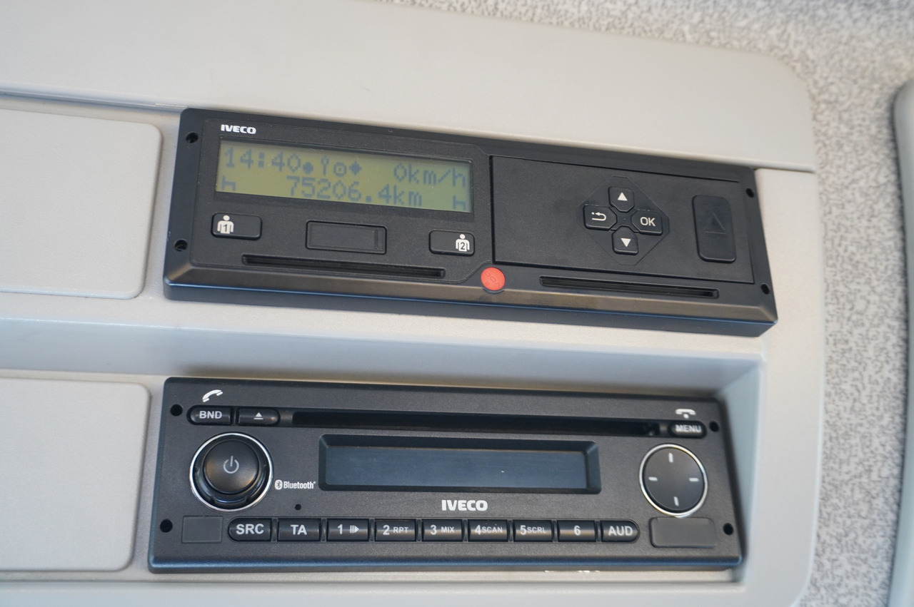 IVECO Eurocargo 160-210 / 75,000 km! / OMARS lowered tow truck platform / Fork - Caminhão reboque: foto 3 IVECO Eurocargo 160-210 / 75,000 km! / OMARS lowered tow truck platform / Fork - Caminhão reboque: foto 3