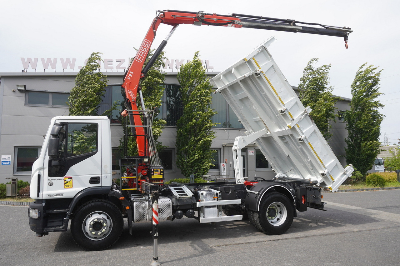 IVECO Eurocargo 160-250 / Fassi F95 crane / 120 tho. km / 3-sided tipper - Caminhão basculante, Caminhão grua: foto 4 IVECO Eurocargo 160-250 / Fassi F95 crane / 120 tho. km / 3-sided tipper - Caminhão basculante, Caminhão grua: foto 4