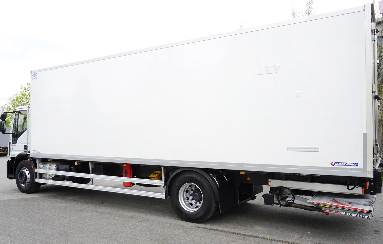 IVECO Eurocargo 190-280L E6 4x2 / Refrigerator / Dhollandia DHSM.20 tail lift / 21 pallet - Caminhão frigorífico: foto 3 IVECO Eurocargo 190-280L E6 4x2 / Refrigerator / Dhollandia DHSM.20 tail lift / 21 pallet - Caminhão frigorífico: foto 3