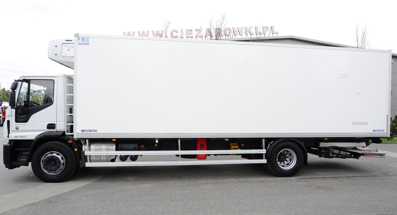 IVECO Eurocargo 190-280L E6 4x2 / Refrigerator / Dhollandia DHSM.20 tail lift / 21 pallet - Caminhão frigorífico: foto 2 IVECO Eurocargo 190-280L E6 4x2 / Refrigerator / Dhollandia DHSM.20 tail lift / 21 pallet - Caminhão frigorífico: foto 2