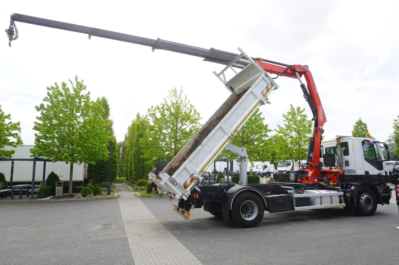 Locação de IVECO STRALIS 330 E6 / FASSI 195A 8.5 T / 3-side tipper IVECO STRALIS 330 E6 / FASSI 195A 8.5 T / 3-side tipper: foto 20