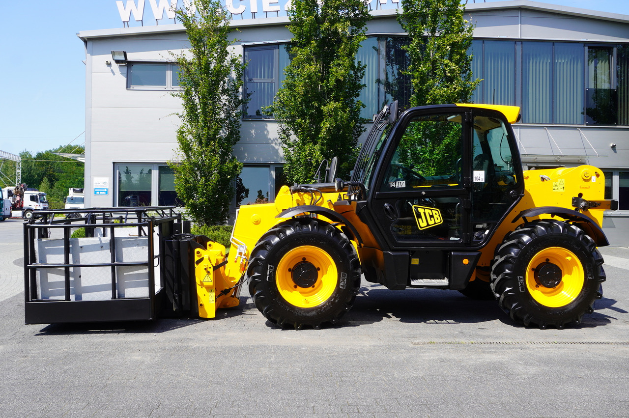 JCB 535-95 / 3.5 T / range 9.5 m / joystick - Empilhador telescópico: foto 2 JCB 535-95 / 3.5 T / range 9.5 m / joystick - Empilhador telescópico: foto 2