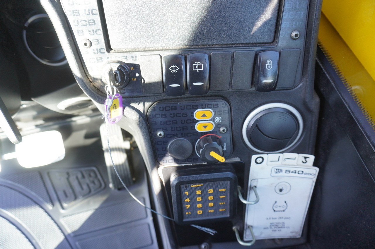Locação de JCB 540-200 Telescopic Loader / 20m / joystick JCB 540-200 Telescopic Loader / 20m / joystick: foto 29
