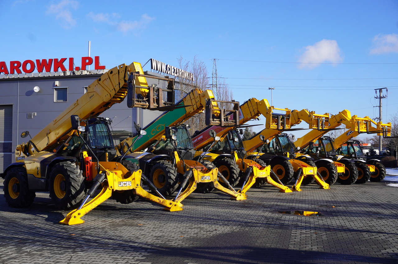 JCB 560-80 / 6 ton lifting capacity / power 146 HP - Pá carregadora telescópica: foto 1 JCB 560-80 / 6 ton lifting capacity / power 146 HP - Pá carregadora telescópica: foto 1