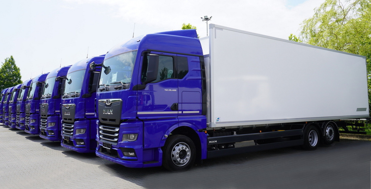 MAN New MAN TGX 26.400 / NEW IGLOOCAR refrigerator 20 pallets / 6×2 / 2024 / 2 units - Caminhão furgão: foto 4 MAN New MAN TGX 26.400 / NEW IGLOOCAR refrigerator 20 pallets / 6×2 / 2024 / 2 units - Caminhão furgão: foto 4