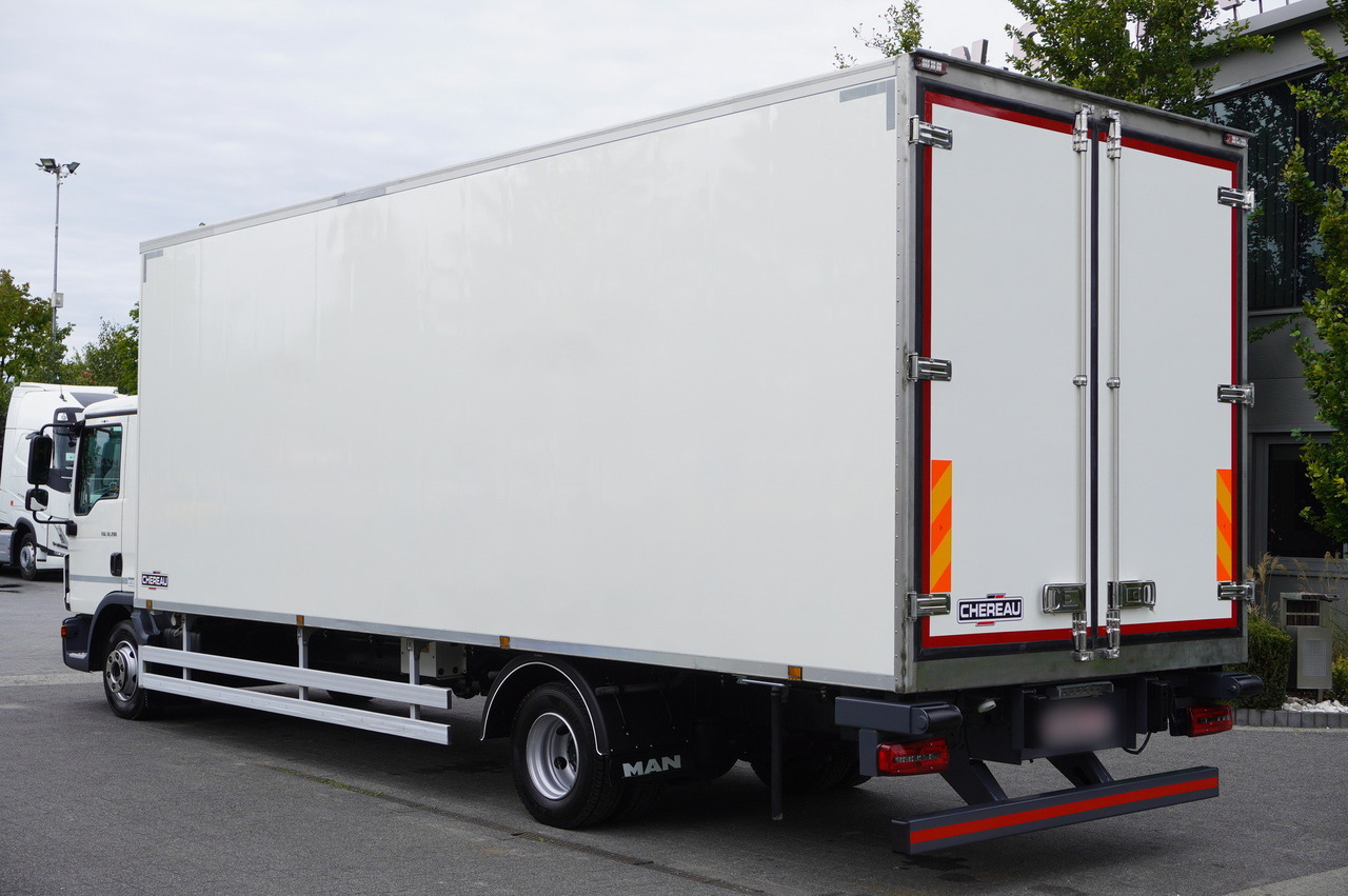 MAN TGL 12.190 / CHEREAU Refrigerator 18 PAL multitemperature / Thermoking T-1200R / 100,000 km - Caminhão frigorífico: foto 4 MAN TGL 12.190 / CHEREAU Refrigerator 18 PAL multitemperature / Thermoking T-1200R / 100,000 km - Caminhão frigorífico: foto 4