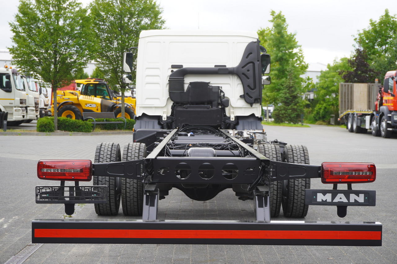 MAN TGL 12.190 / Chassis 8 m / 100 tho. km - Caminhão chassi: foto 5 MAN TGL 12.190 / Chassis 8 m / 100 tho. km - Caminhão chassi: foto 5