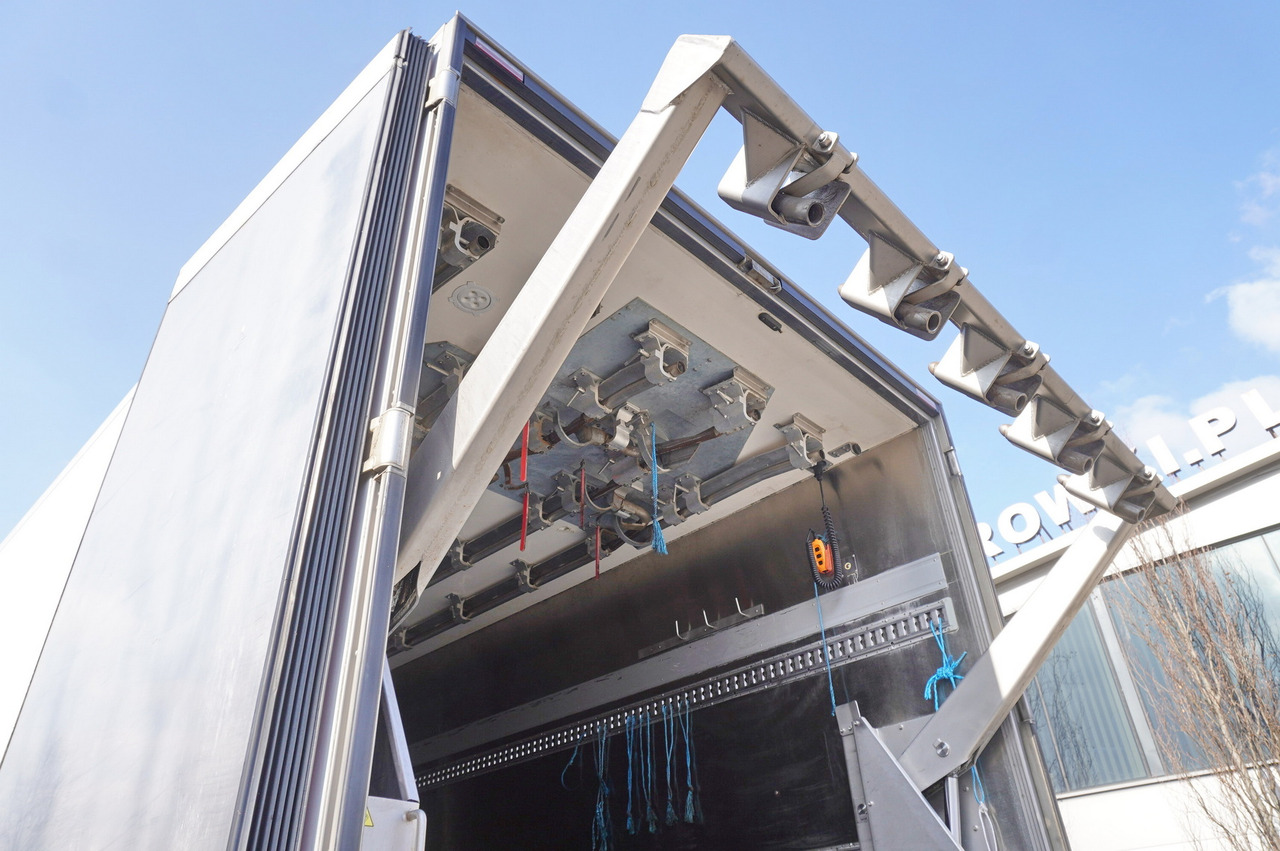 MAN TGM 18.320 / CHEREAU meat hook refrigerator / Carcass elevator - Caminhão frigorífico: foto 4 MAN TGM 18.320 / CHEREAU meat hook refrigerator / Carcass elevator - Caminhão frigorífico: foto 4