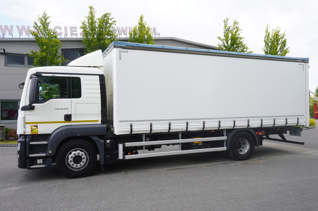 MAN TGS 18.440 / 19 EPAL curtainsider / Sleeper cab - Caminhão com lona: foto 5 MAN TGS 18.440 / 19 EPAL curtainsider / Sleeper cab - Caminhão com lona: foto 5