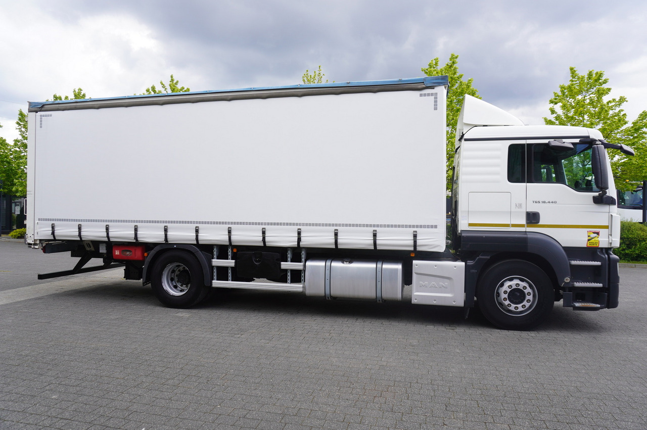 MAN TGS 18.440 / 19 EPAL curtainsider / Sleeper cab - Caminhão com lona: foto 2 MAN TGS 18.440 / 19 EPAL curtainsider / Sleeper cab - Caminhão com lona: foto 2