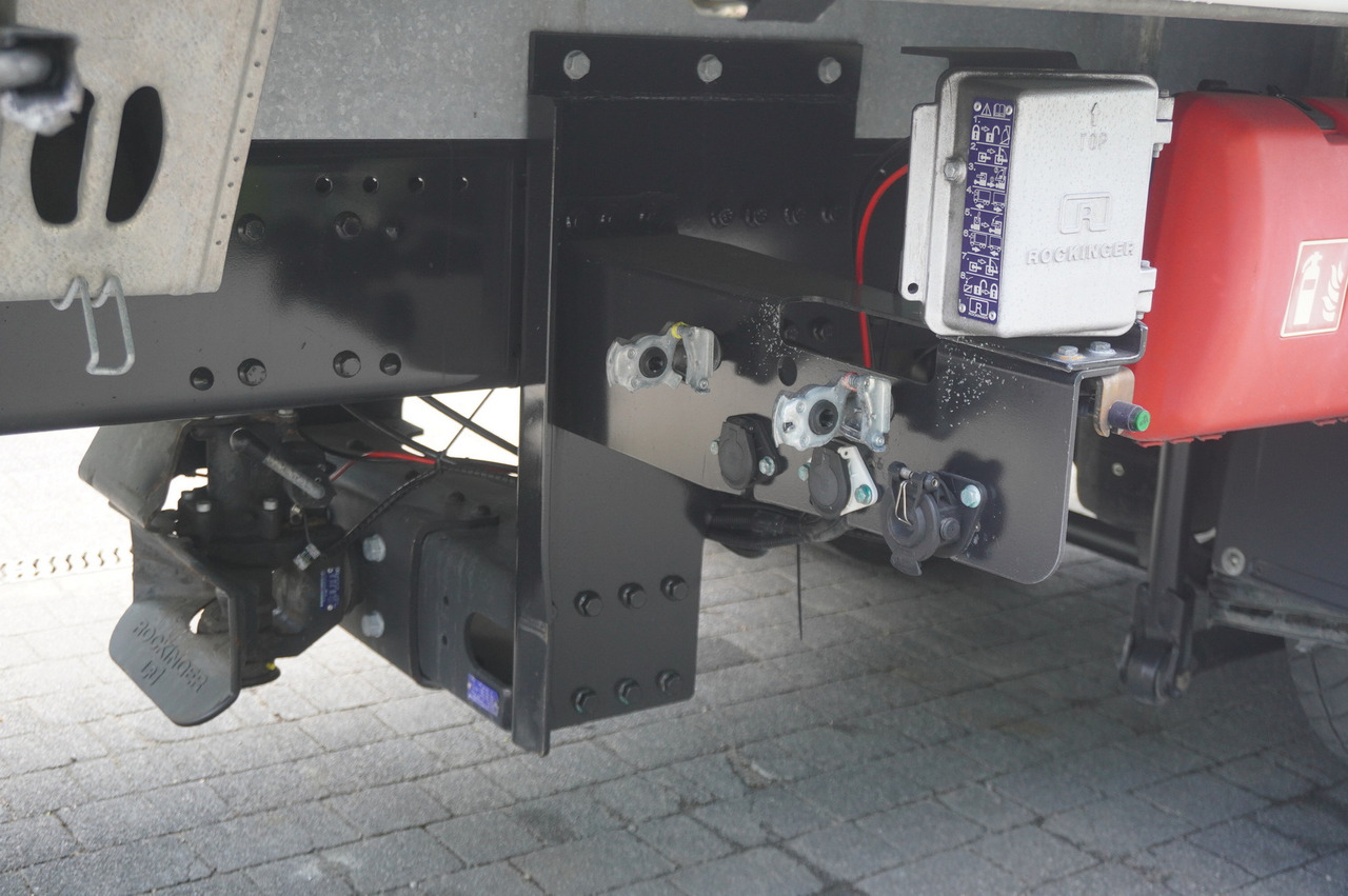 Caminhão com lona MAN TGS 18.440 / 19 EPAL curtainsider / Sleeper cab: foto 14 Caminhão com lona MAN TGS 18.440 / 19 EPAL curtainsider / Sleeper cab: foto 14