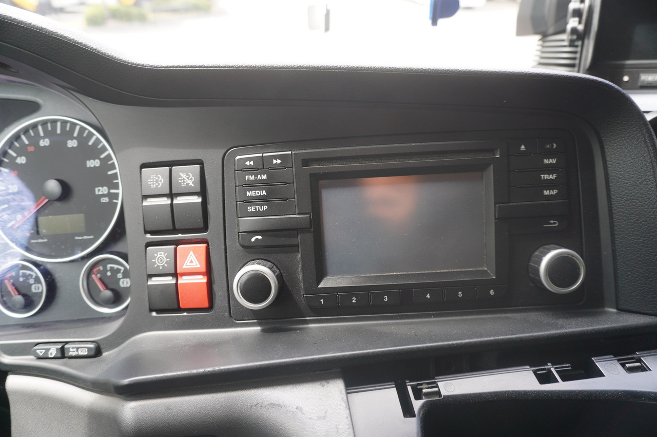 Caminhão com lona MAN TGS 18.440 / 19 EPAL curtainsider / Sleeper cab: foto 24 Caminhão com lona MAN TGS 18.440 / 19 EPAL curtainsider / Sleeper cab: foto 24