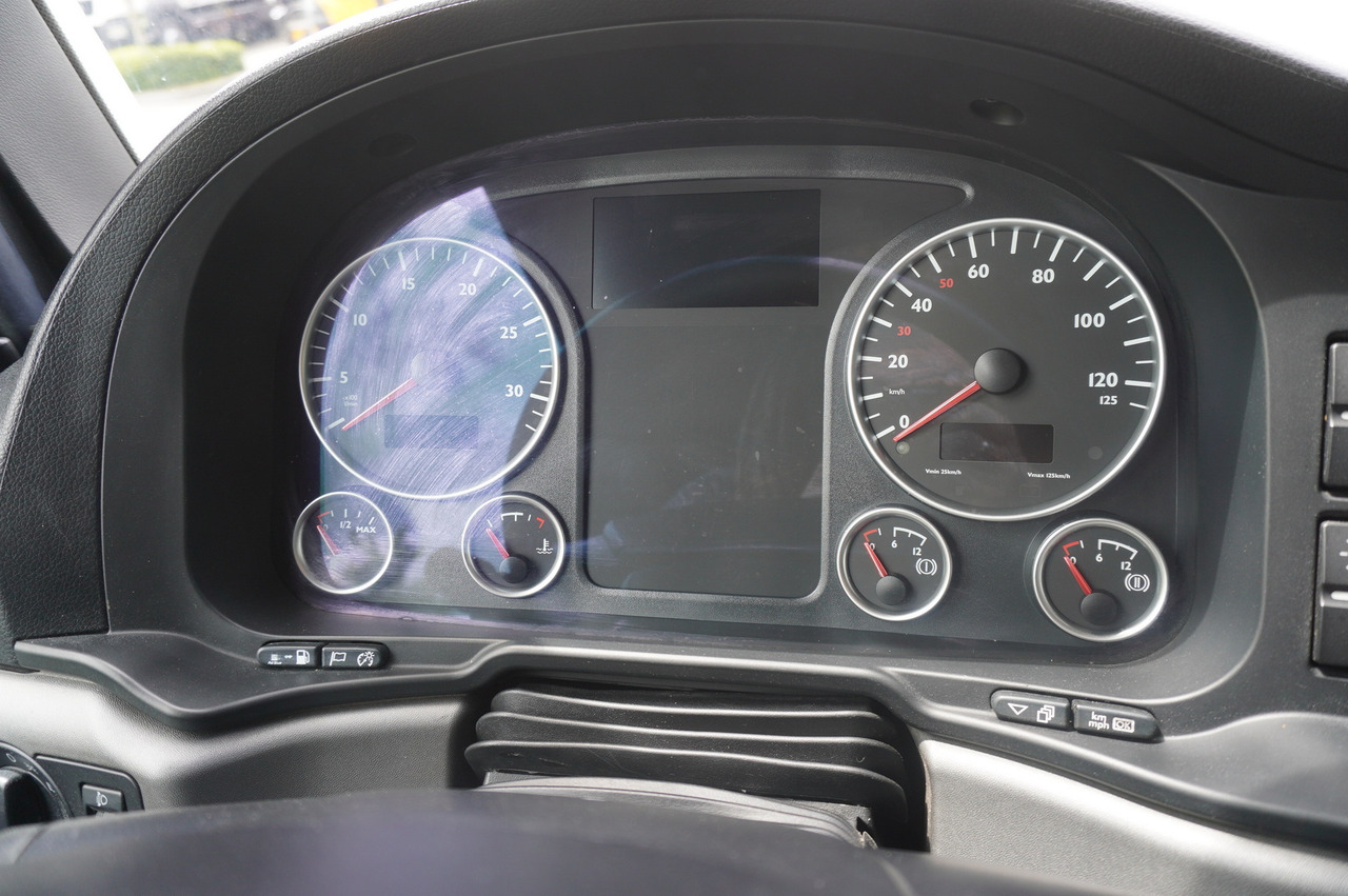 Caminhão com lona MAN TGS 18.440 / 19 EPAL curtainsider / Sleeper cab: foto 21 Caminhão com lona MAN TGS 18.440 / 19 EPAL curtainsider / Sleeper cab: foto 21