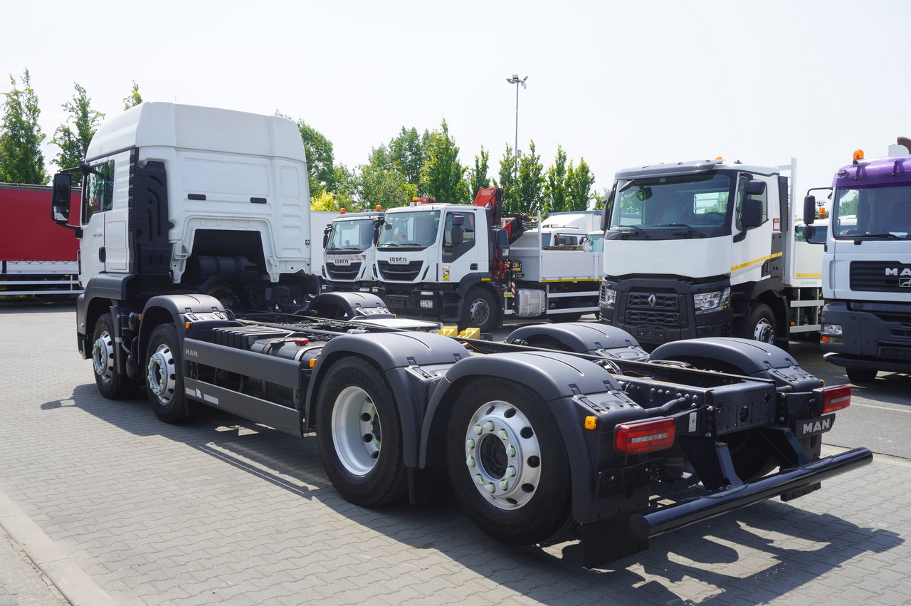 MAN TGS 35.420 8x2 / Chassis 6.4 m / 3 steered axles - Caminhão grua: foto 4 MAN TGS 35.420 8x2 / Chassis 6.4 m / 3 steered axles - Caminhão grua: foto 4