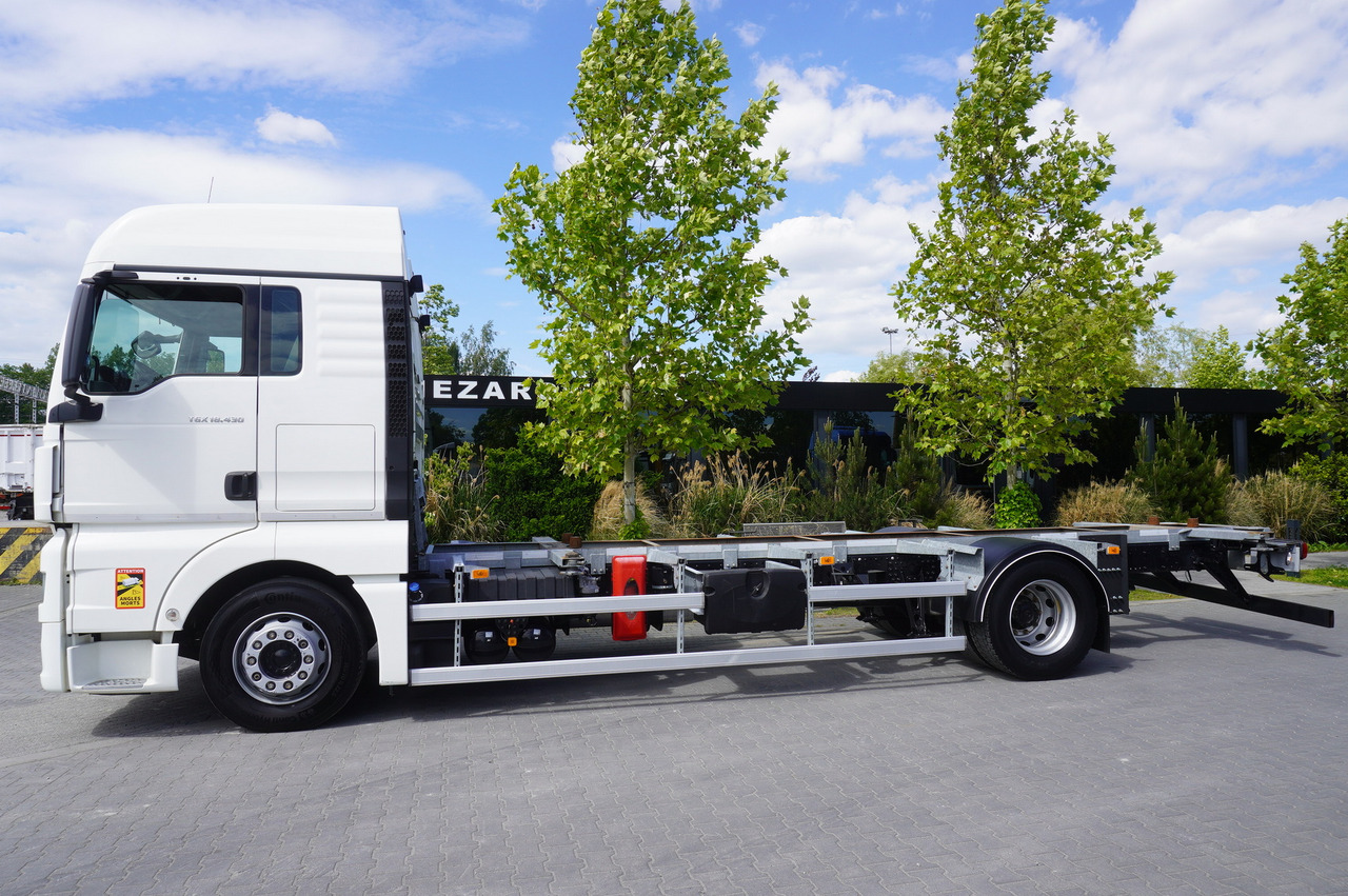 MAN TGX 18.430 / BDF 7.5 m / sleeping cab / 2021 - Caminhão transportador de contêineres/ Caixa móvel: foto 2 MAN TGX 18.430 / BDF 7.5 m / sleeping cab / 2021 - Caminhão transportador de contêineres/ Caixa móvel: foto 2