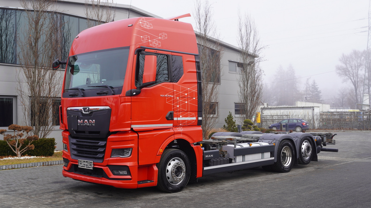 MAN TGX 26.510 / 2023 / 510 HP / BDF - Caminhão transportador de contêineres/ Caixa móvel: foto 1 MAN TGX 26.510 / 2023 / 510 HP / BDF - Caminhão transportador de contêineres/ Caixa móvel: foto 1