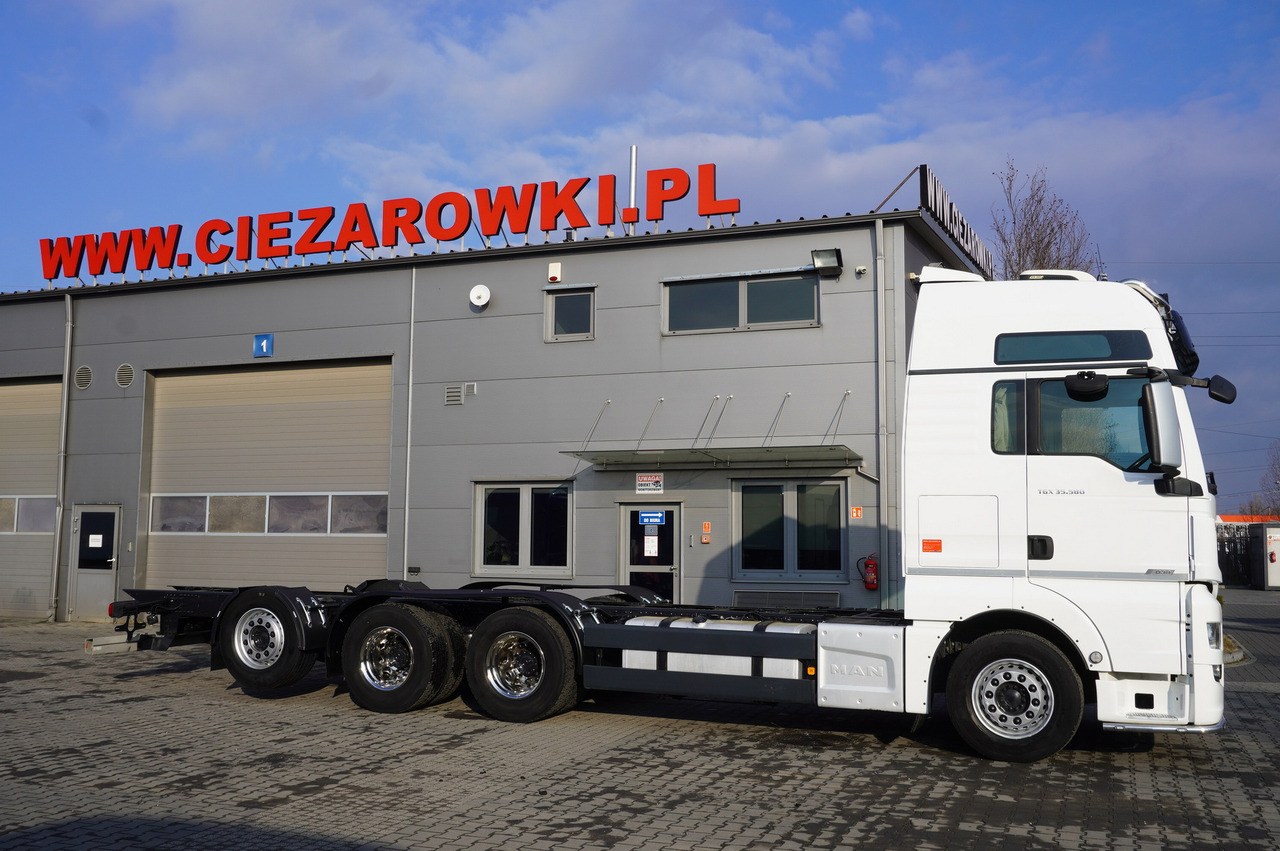 MAN TGX 35.580 E6 8x4/4 - 8.8m chassis frame - Caminhão grua: foto 4 MAN TGX 35.580 E6 8x4/4 - 8.8m chassis frame - Caminhão grua: foto 4