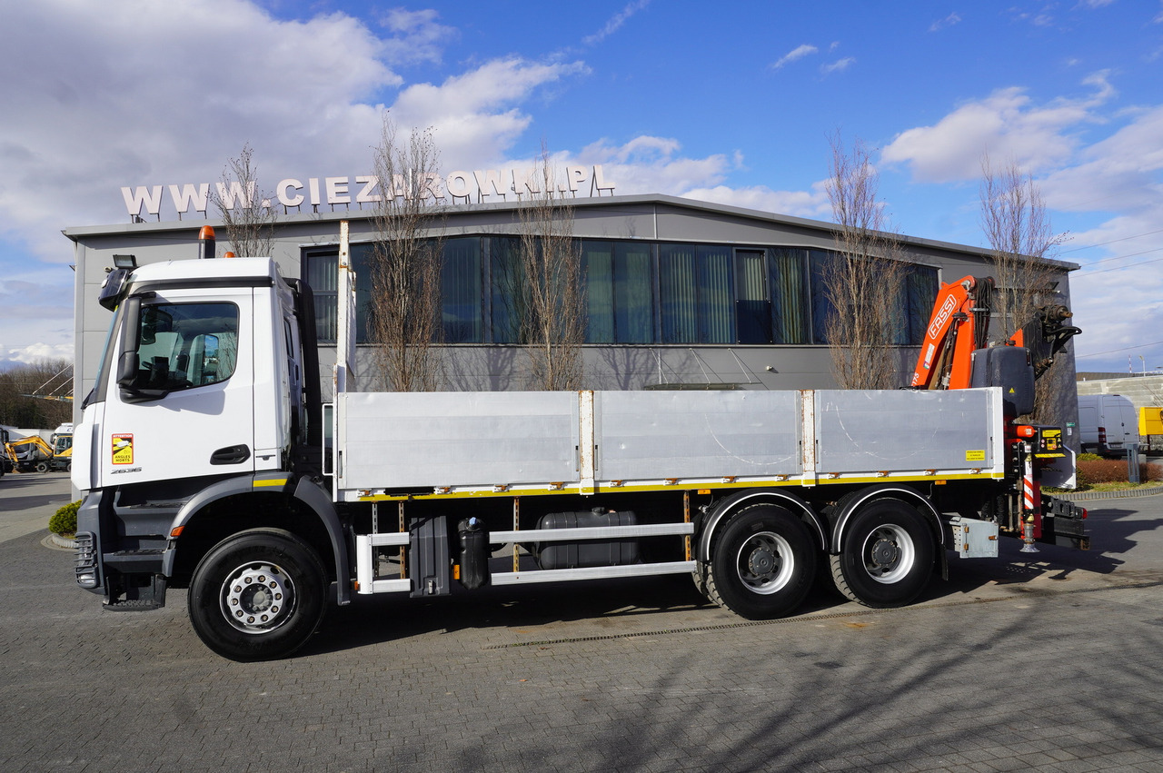 MERCEDES-BENZ AROCS 2636 Flatbed / HDS FASSI F175 7.7 T / 150,000 km - Guindaste móvel: foto 3 MERCEDES-BENZ AROCS 2636 Flatbed / HDS FASSI F175 7.7 T / 150,000 km - Guindaste móvel: foto 3